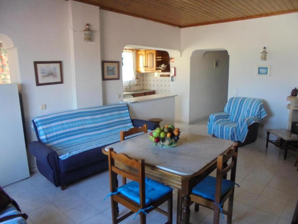 Appartement Ema'S Beach And Nightlife House à Lagos Extérieur photo