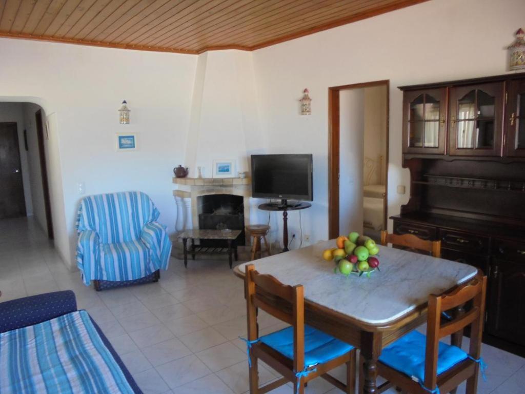 Appartement Ema'S Beach And Nightlife House à Lagos Extérieur photo