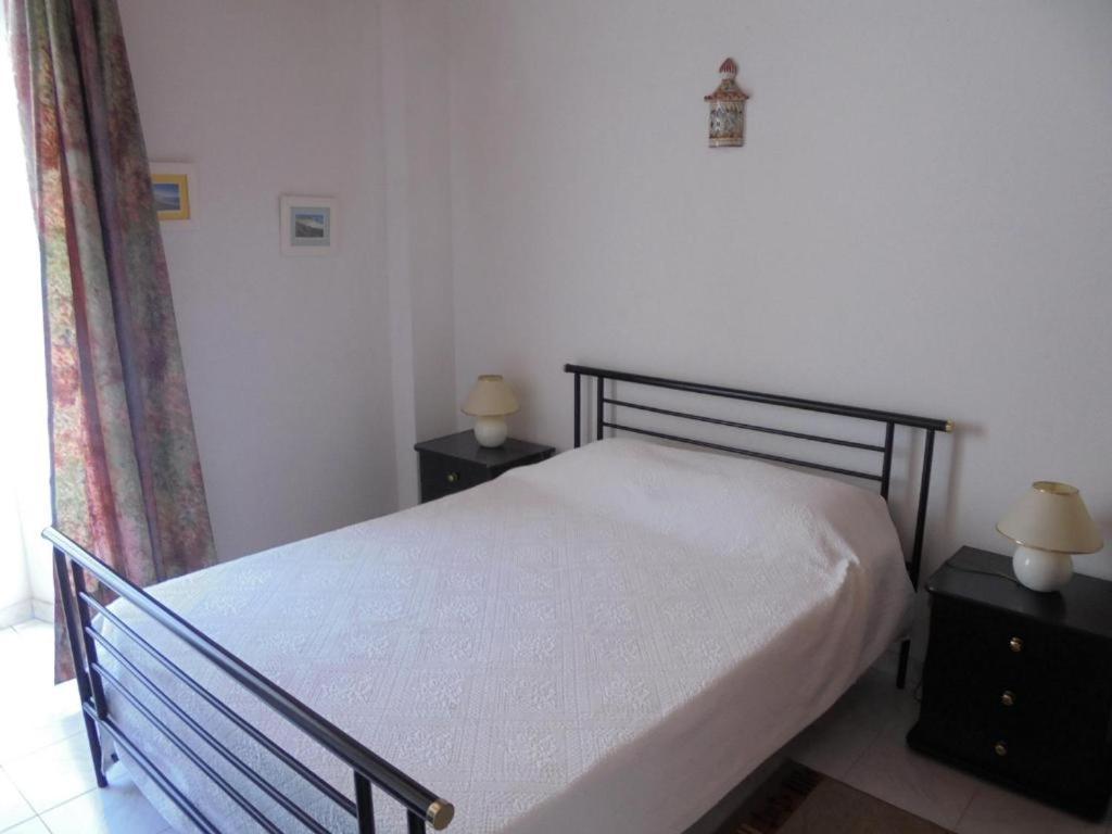 Appartement Ema'S Beach And Nightlife House à Lagos Extérieur photo