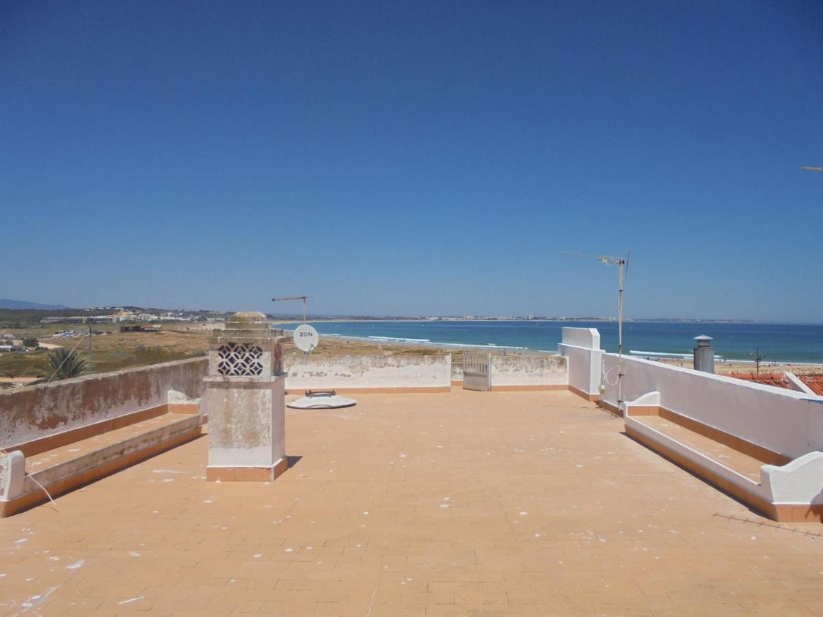 Appartement Ema'S Beach And Nightlife House à Lagos Extérieur photo