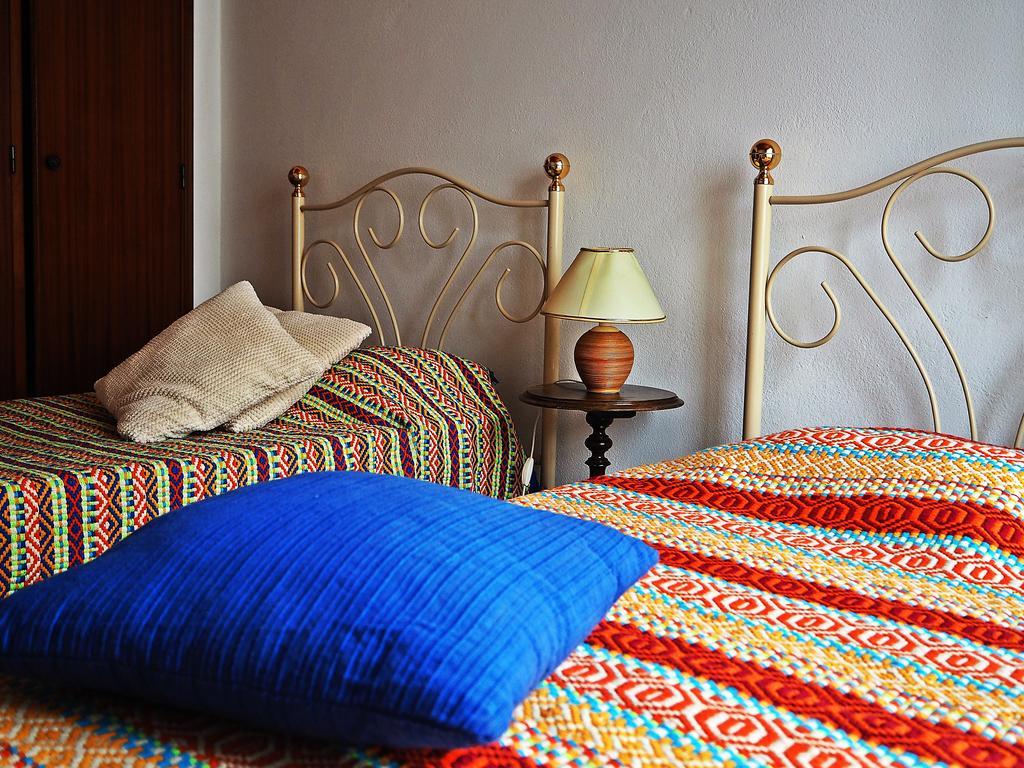 Appartement Ema'S Beach And Nightlife House à Lagos Extérieur photo