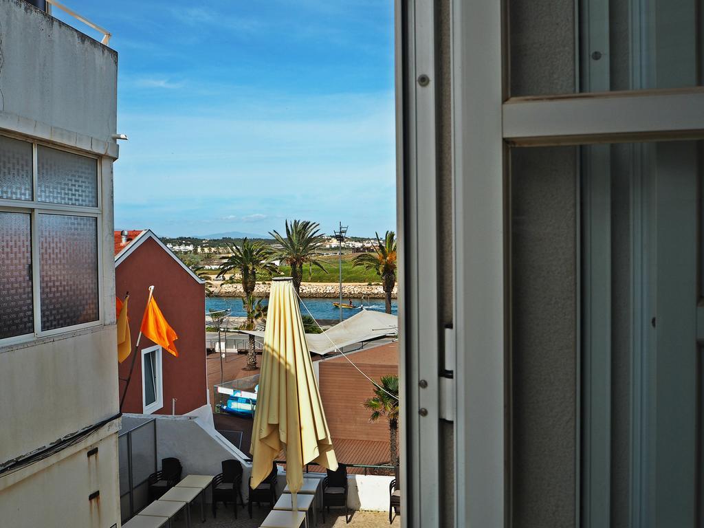 Appartement Ema'S Beach And Nightlife House à Lagos Extérieur photo