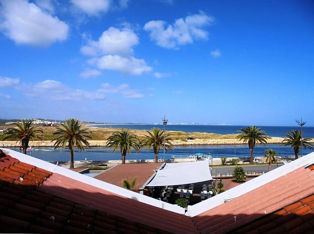 Appartement Ema'S Beach And Nightlife House à Lagos Extérieur photo